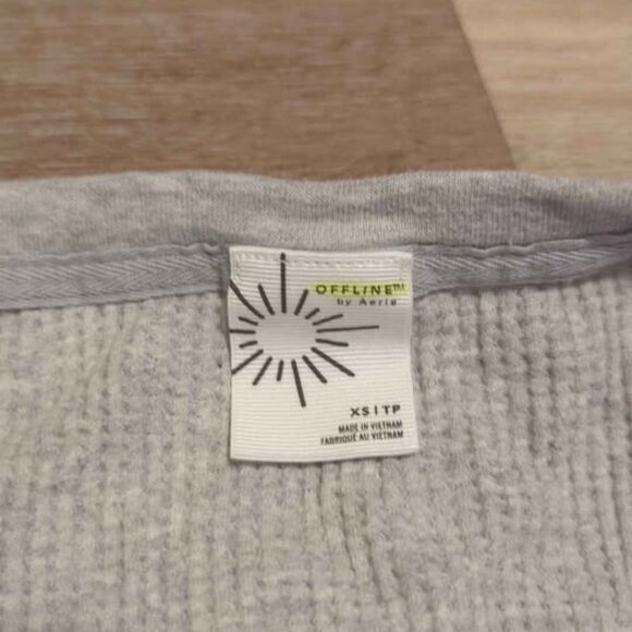 Offline by Aerie vneck gray waffle knit long sleeve top size xs - Picture 4 of 4